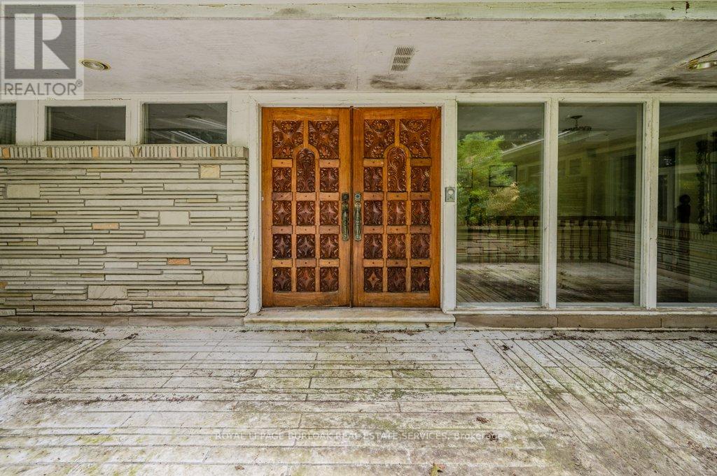 3 Edgehill Road, Toronto, Ontario  M9A 4N1 - Photo 12 - W12593458