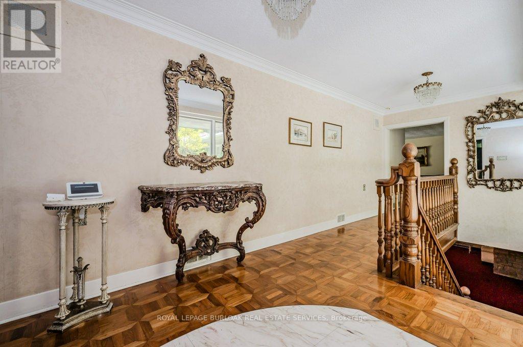 3 Edgehill Road, Toronto, Ontario  M9A 4N1 - Photo 14 - W12593458