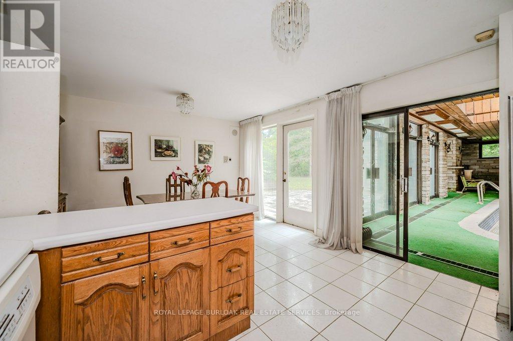 3 Edgehill Road, Toronto, Ontario  M9A 4N1 - Photo 35 - W12593458