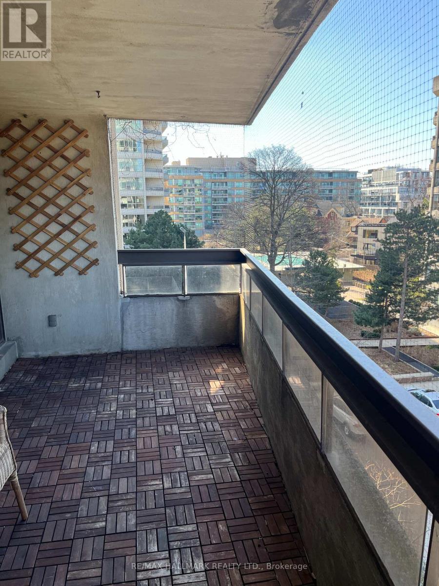 402 - 100 Quebec Avenue, Toronto, Ontario  M6P 4B8 - Photo 19 - W12593472