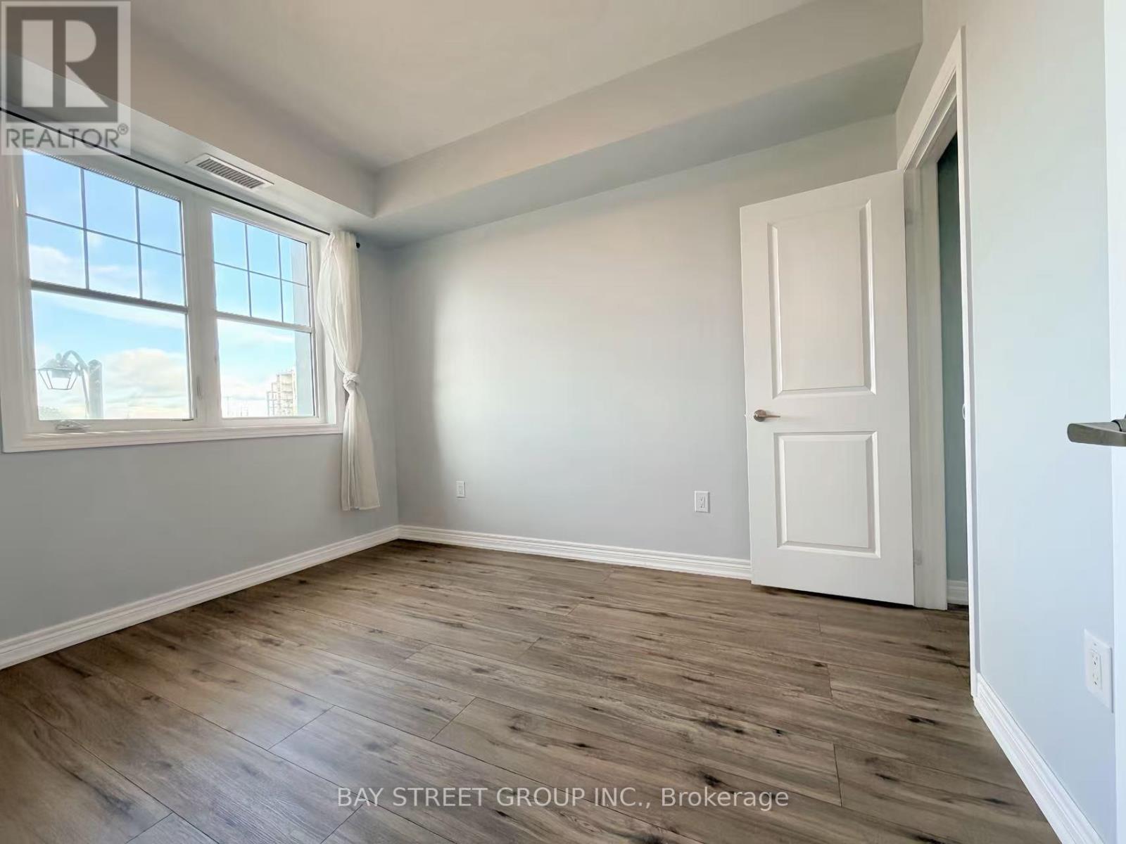 202 - 276 Gatwick Drive, Oakville, Ontario  L6H 6V2 - Photo 16 - W12593484