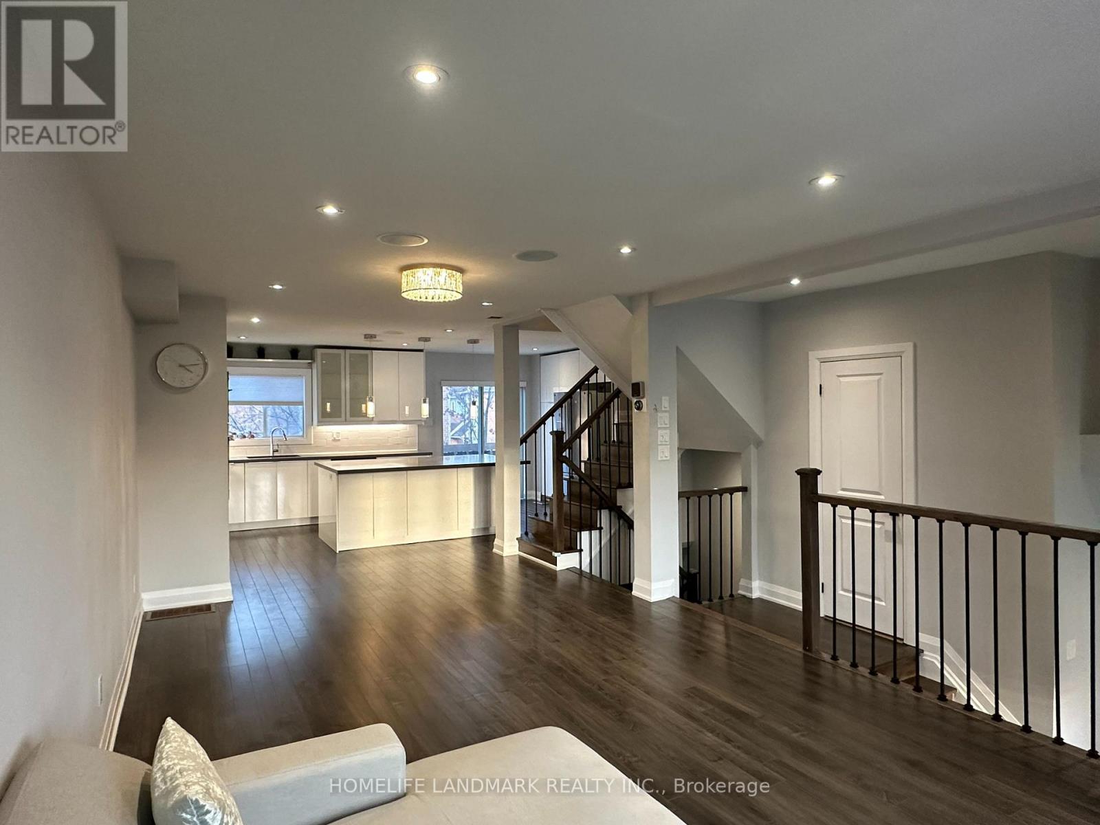 63 - 2398 Britannia Road W, Mississauga, Ontario  L5M 6B6 - Photo 4 - W12593498