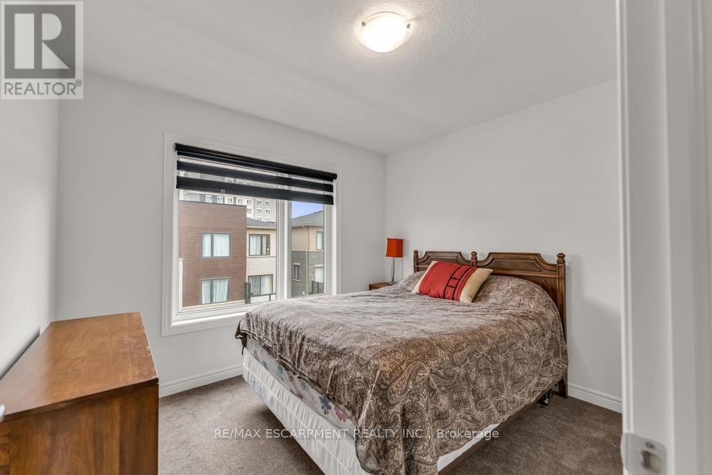 68 Dryden Lane, Hamilton, Ontario  L8H 0B6 - Photo 14 - X12593340