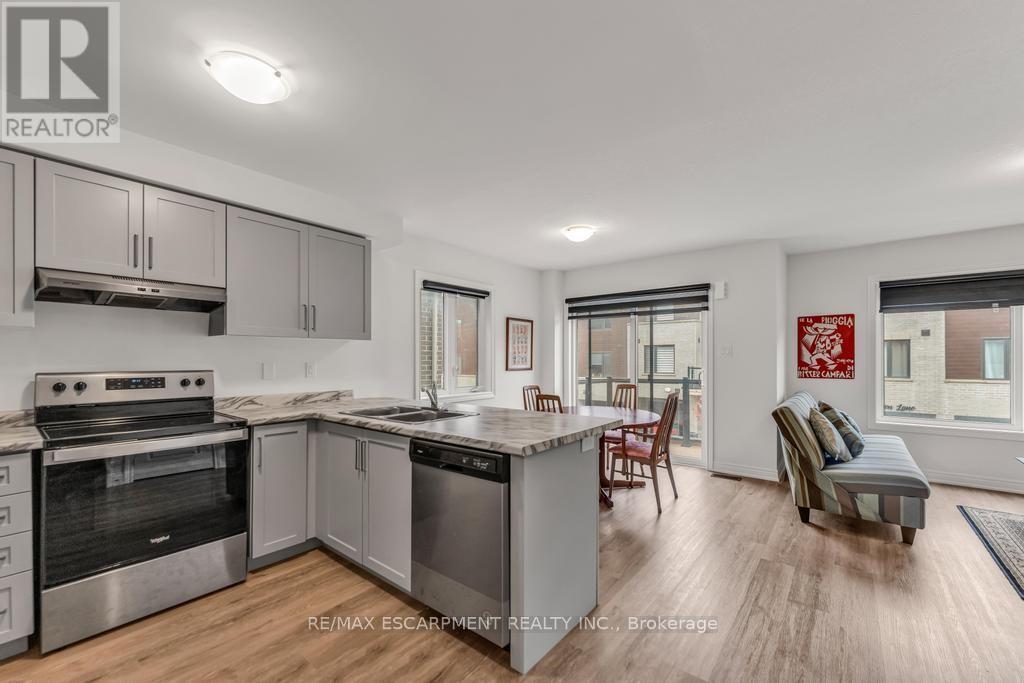 68 Dryden Lane, Hamilton, Ontario  L8H 0B6 - Photo 6 - X12593340