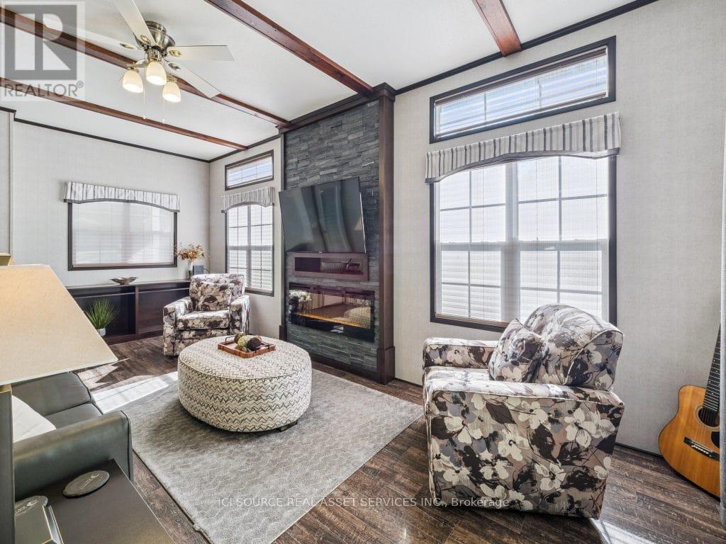 192 - 1082 Shamrock Marina Road, Gravenhurst, Ontario  P0E 1N0 - Photo 4 - X12593460