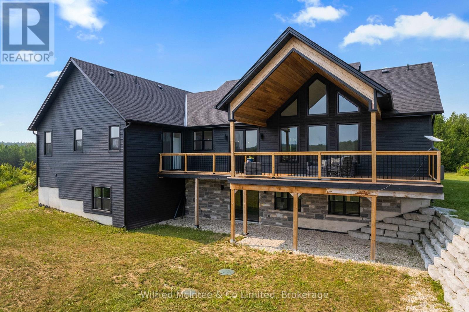 574461 Sideroad 40, West Grey, Ontario N0C 1H0 - Photo 13 - X12593594