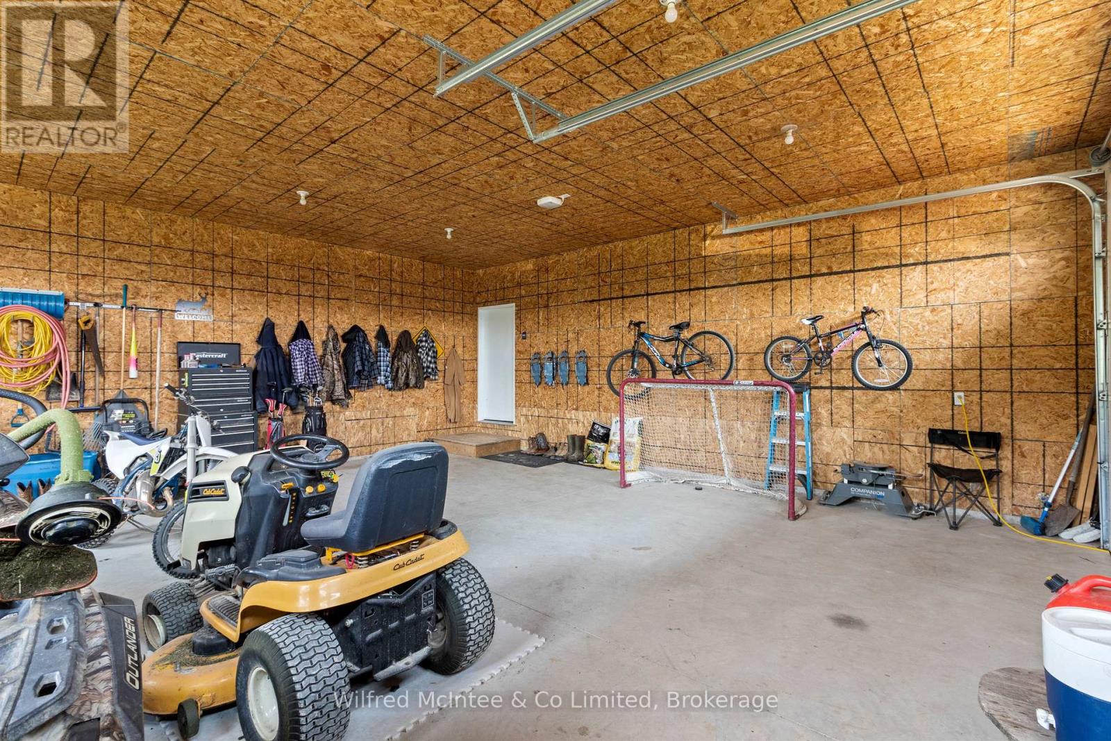 574461 Sideroad 40, West Grey, Ontario N0C 1H0 - Photo 30 - X12593594