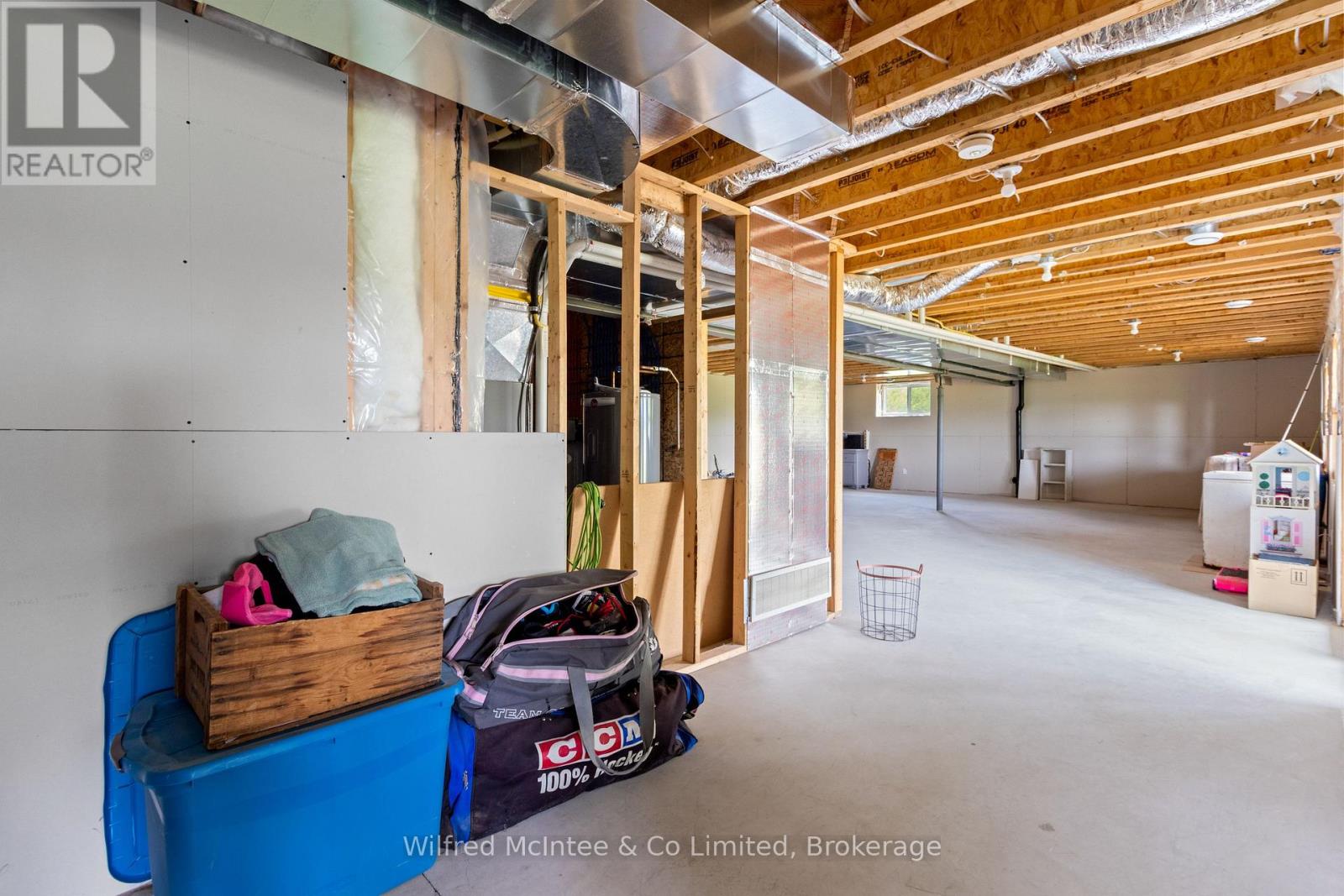 574461 Sideroad 40, West Grey, Ontario N0C 1H0 - Photo 33 - X12593594