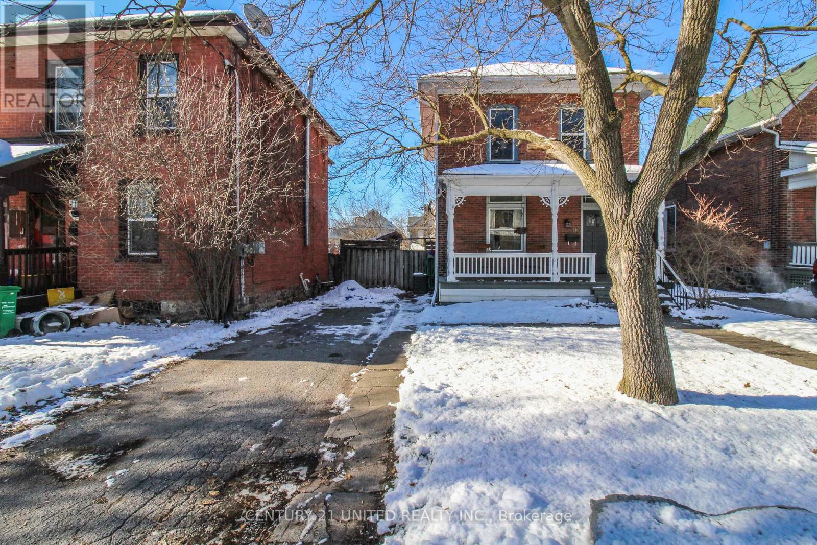 183 Rubidge Street, Peterborough (Town Ward 3), Ontario  K9J 3N6 - Photo 2 - X12593600