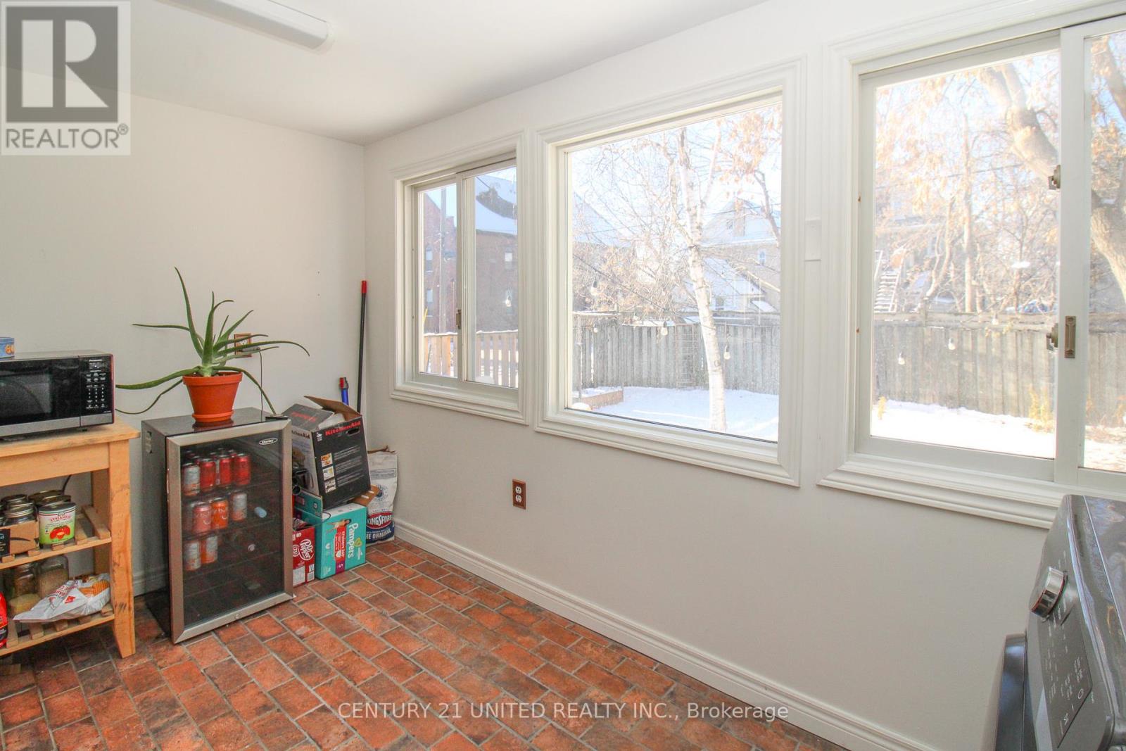 183 Rubidge Street, Peterborough (Town Ward 3), Ontario  K9J 3N6 - Photo 23 - X12593600