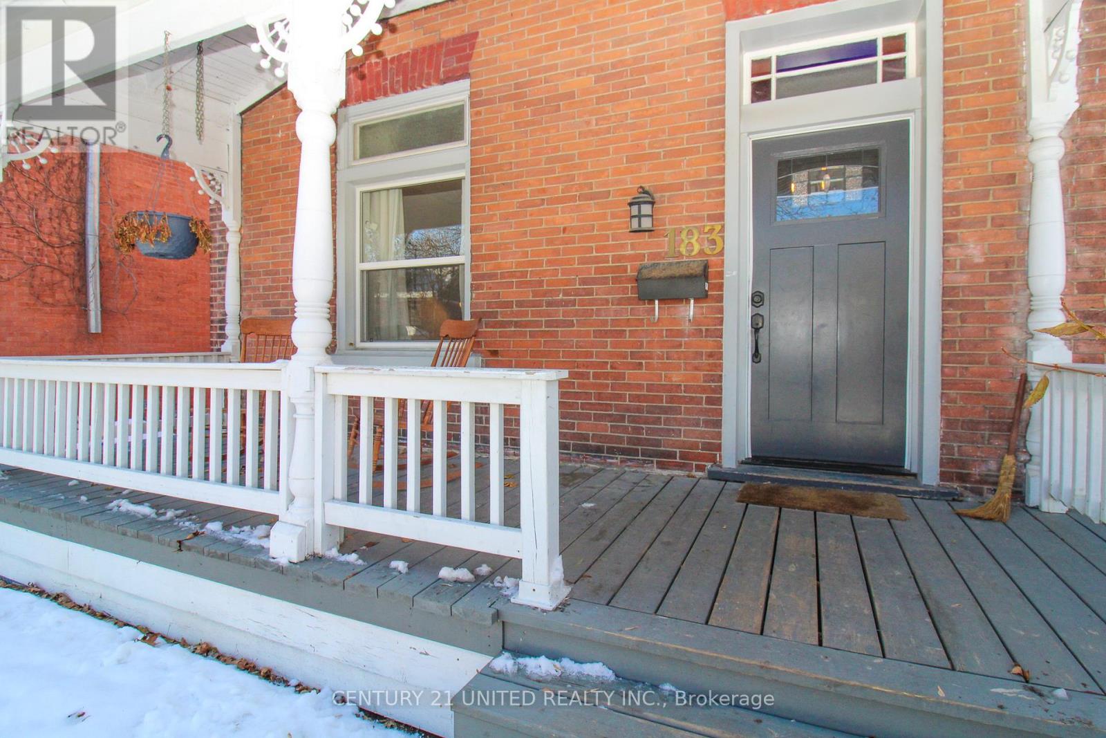 183 Rubidge Street, Peterborough (Town Ward 3), Ontario  K9J 3N6 - Photo 4 - X12593600