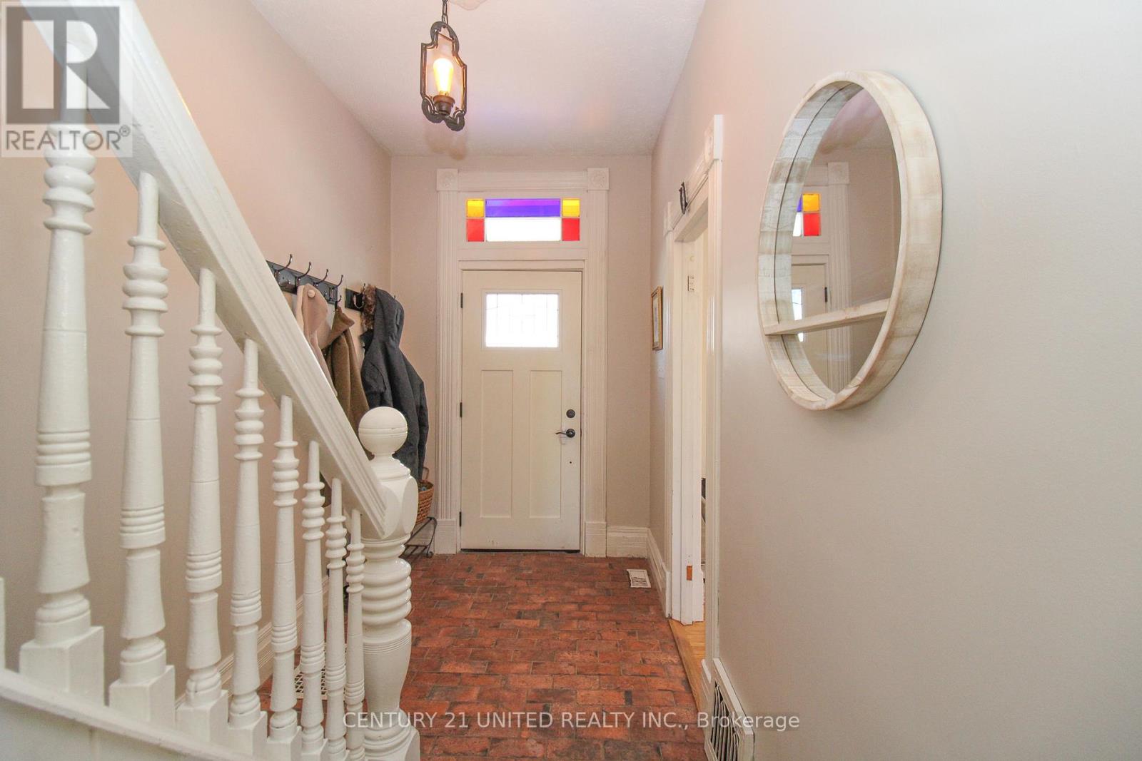 183 Rubidge Street, Peterborough (Town Ward 3), Ontario  K9J 3N6 - Photo 6 - X12593600