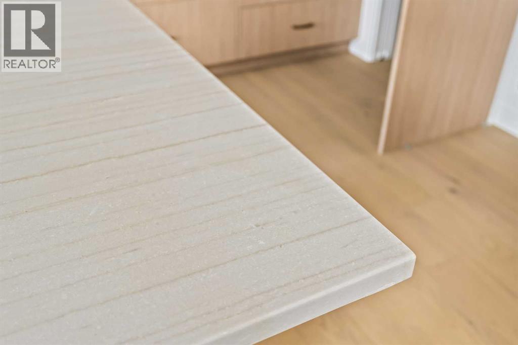 529 Lucas Way Nw, Calgary, Alberta  T3P 2E7 - Photo 7 - A2268760