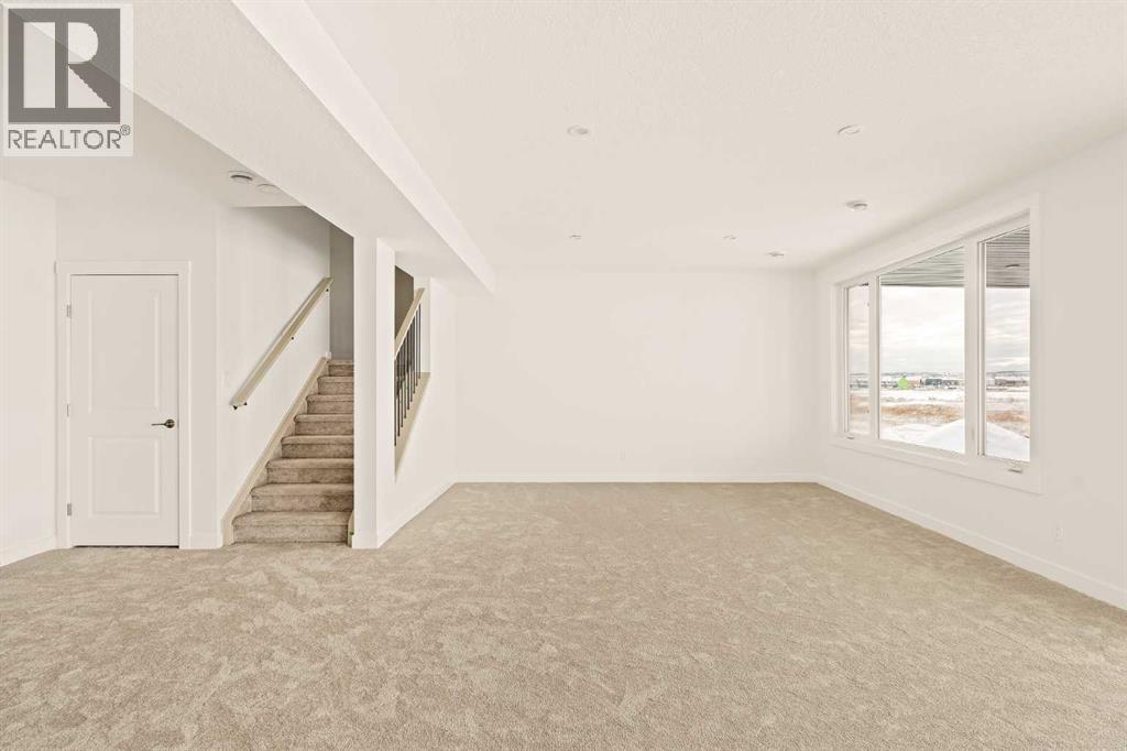 529 Lucas Way Nw, Calgary, Alberta  T3P 2E7 - Photo 45 - A2268760