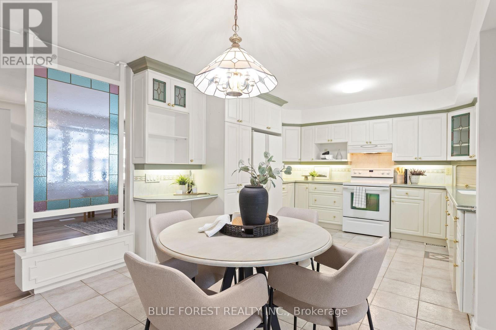 115 Honeysuckle Crescent, London East, Ontario  N5Y 4P5 - Photo 10 - X12593568