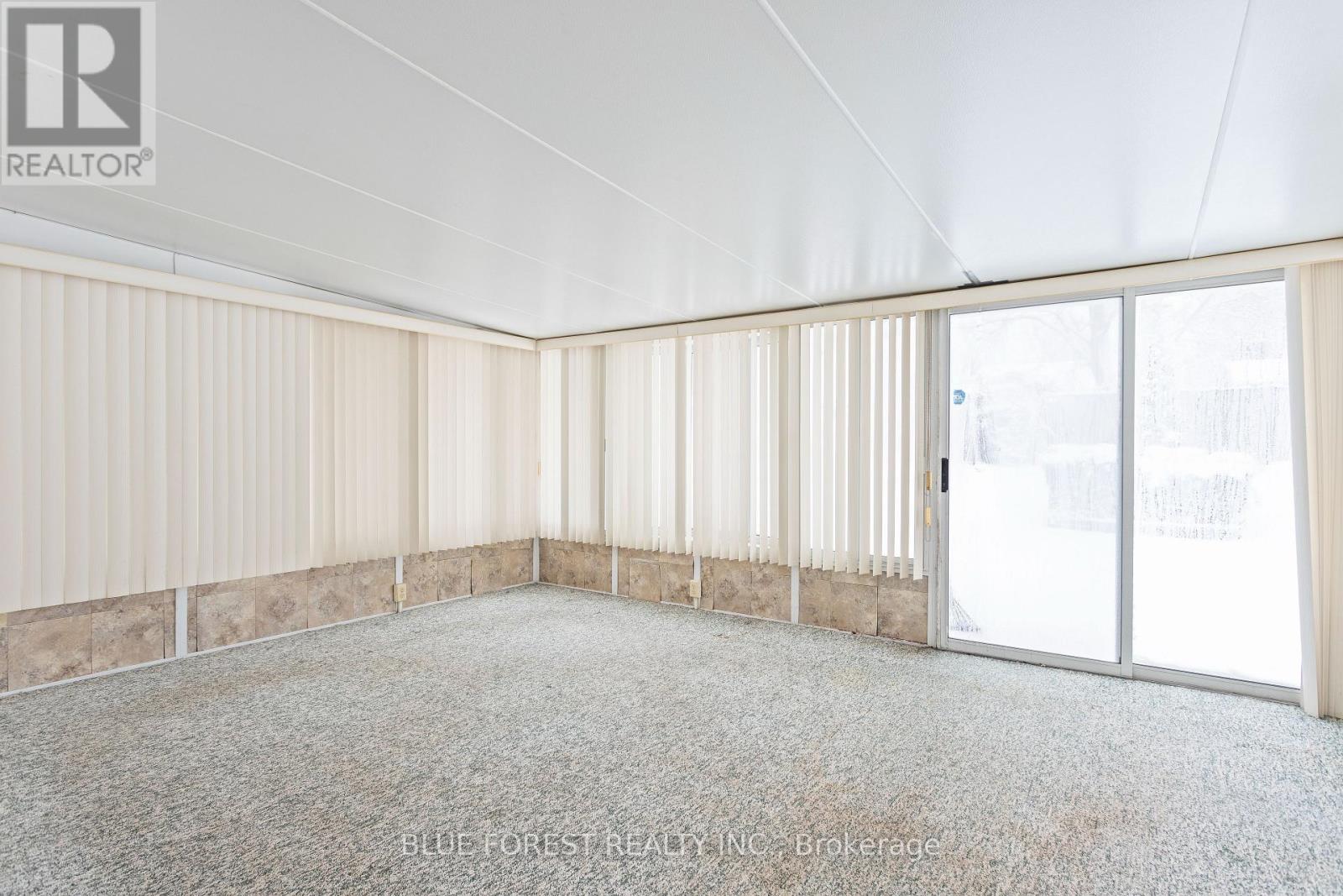 115 Honeysuckle Crescent, London East, Ontario  N5Y 4P5 - Photo 17 - X12593568