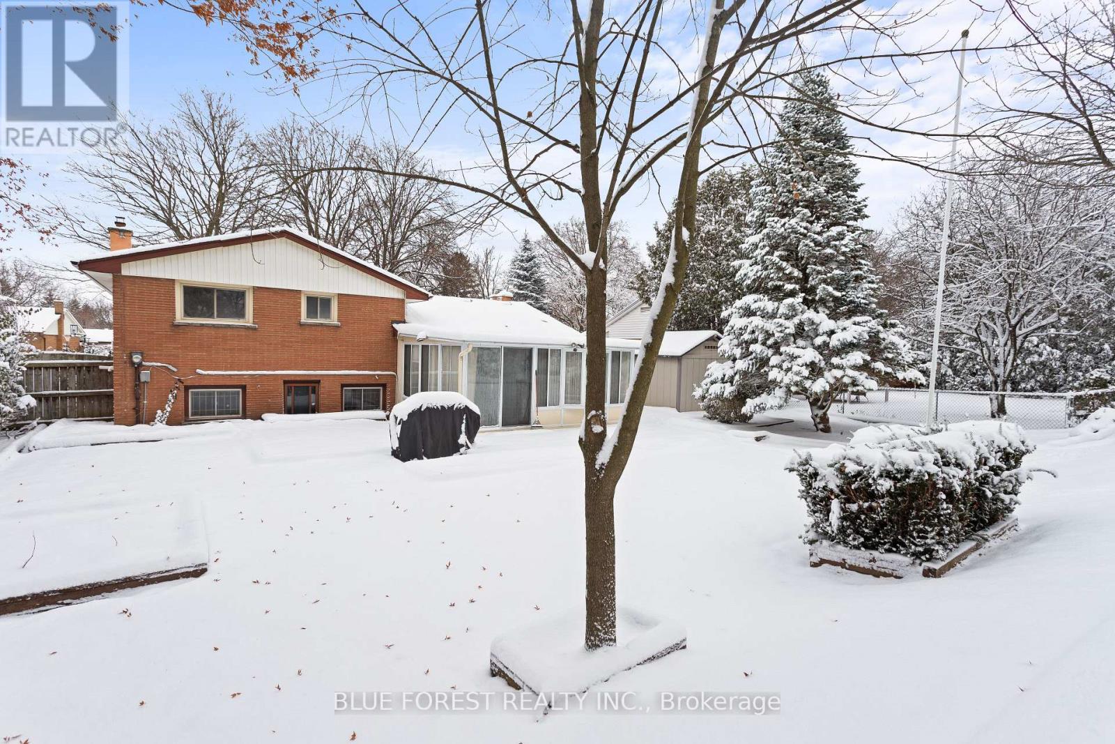 115 Honeysuckle Crescent, London East, Ontario  N5Y 4P5 - Photo 33 - X12593568