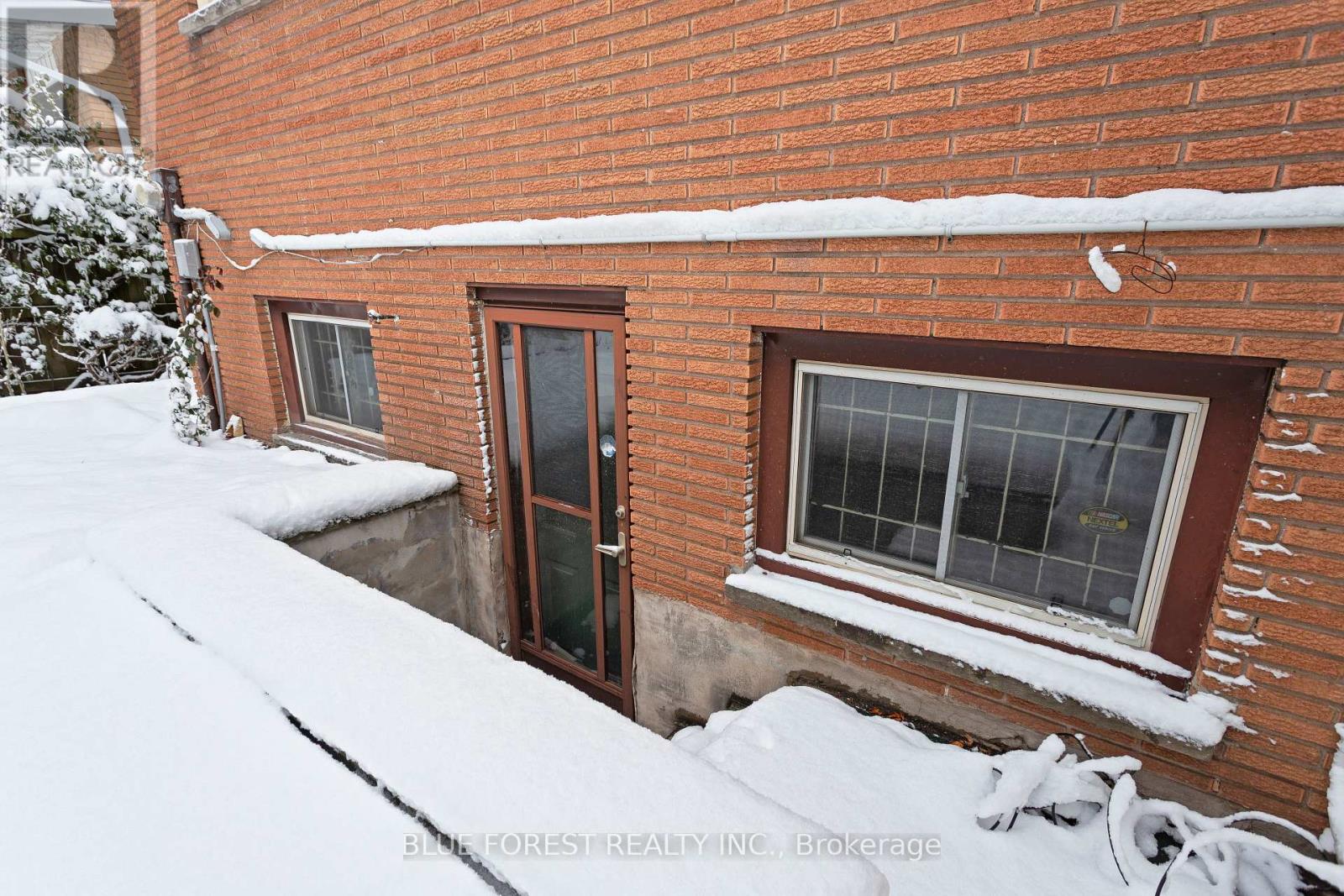 115 Honeysuckle Crescent, London East, Ontario  N5Y 4P5 - Photo 35 - X12593568