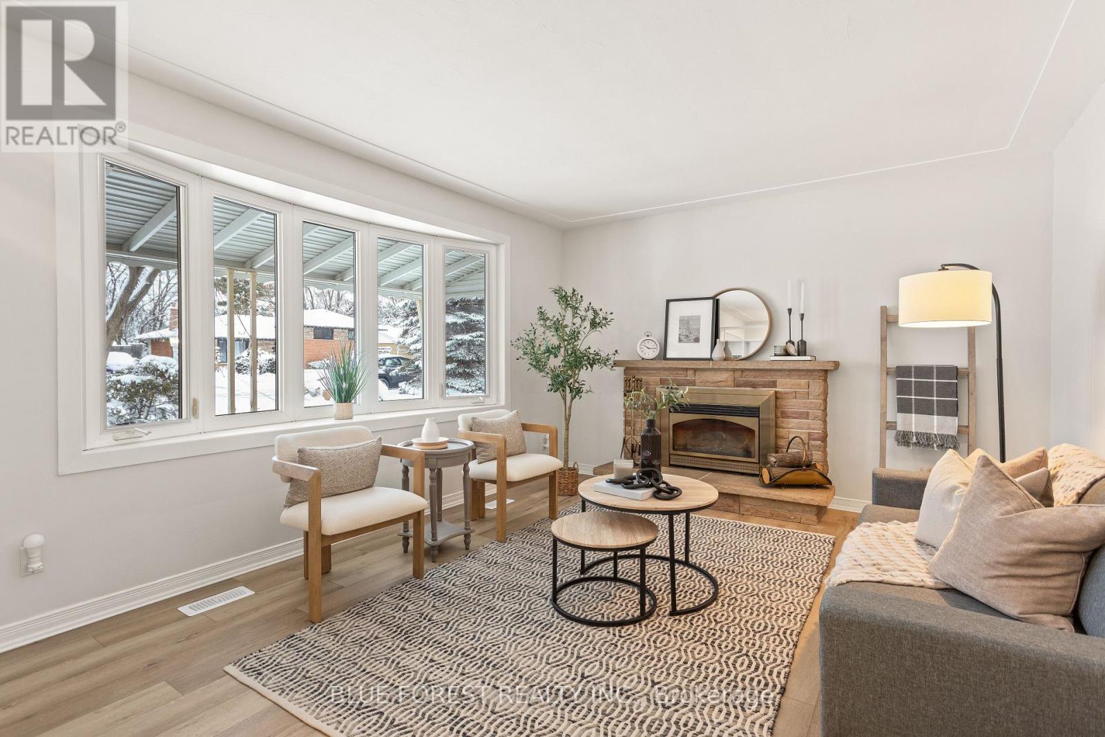 115 Honeysuckle Crescent, London East, Ontario  N5Y 4P5 - Photo 5 - X12593568