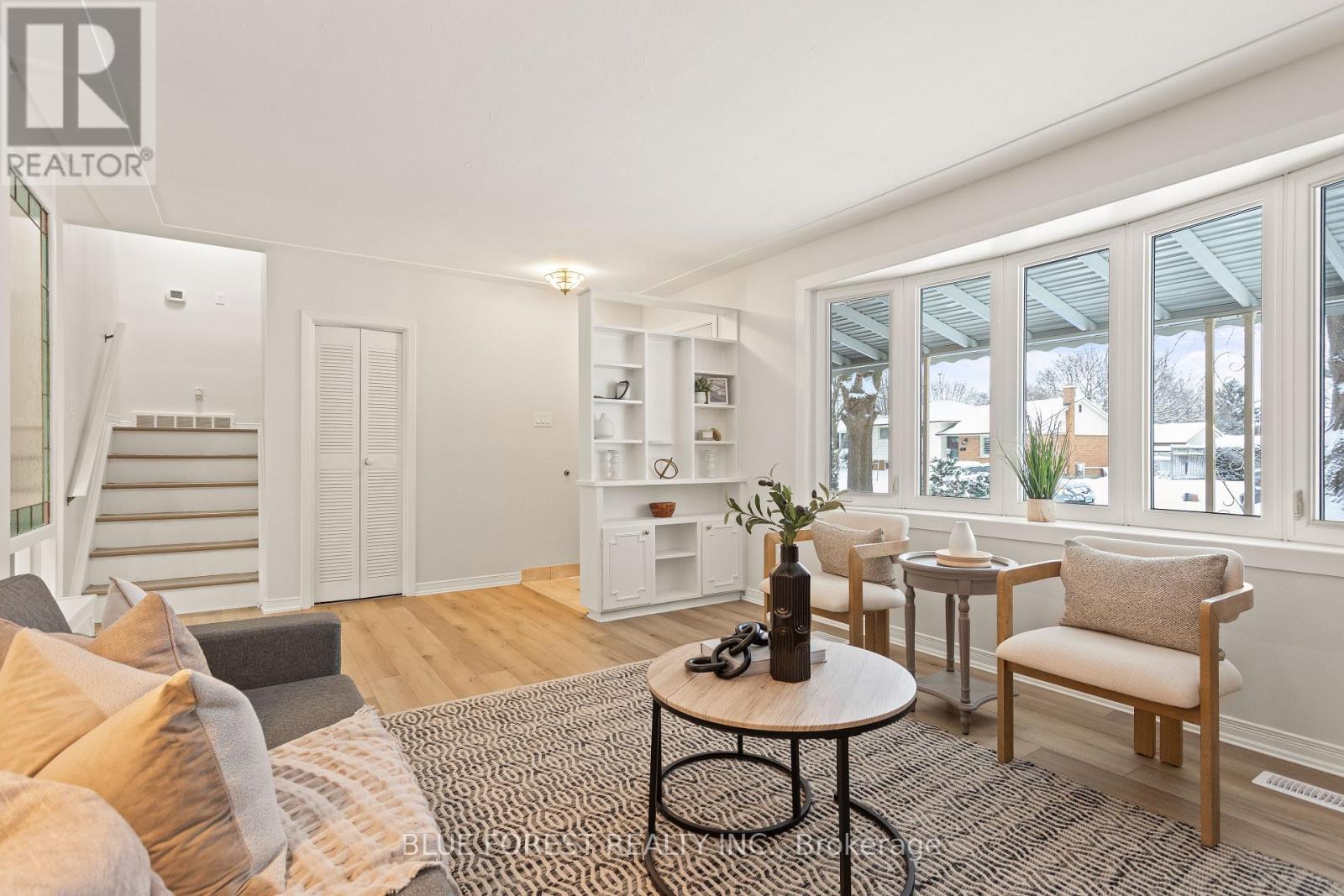 115 Honeysuckle Crescent, London East, Ontario  N5Y 4P5 - Photo 6 - X12593568