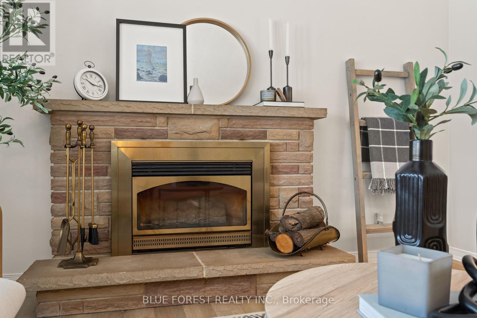 115 Honeysuckle Crescent, London East, Ontario  N5Y 4P5 - Photo 8 - X12593568