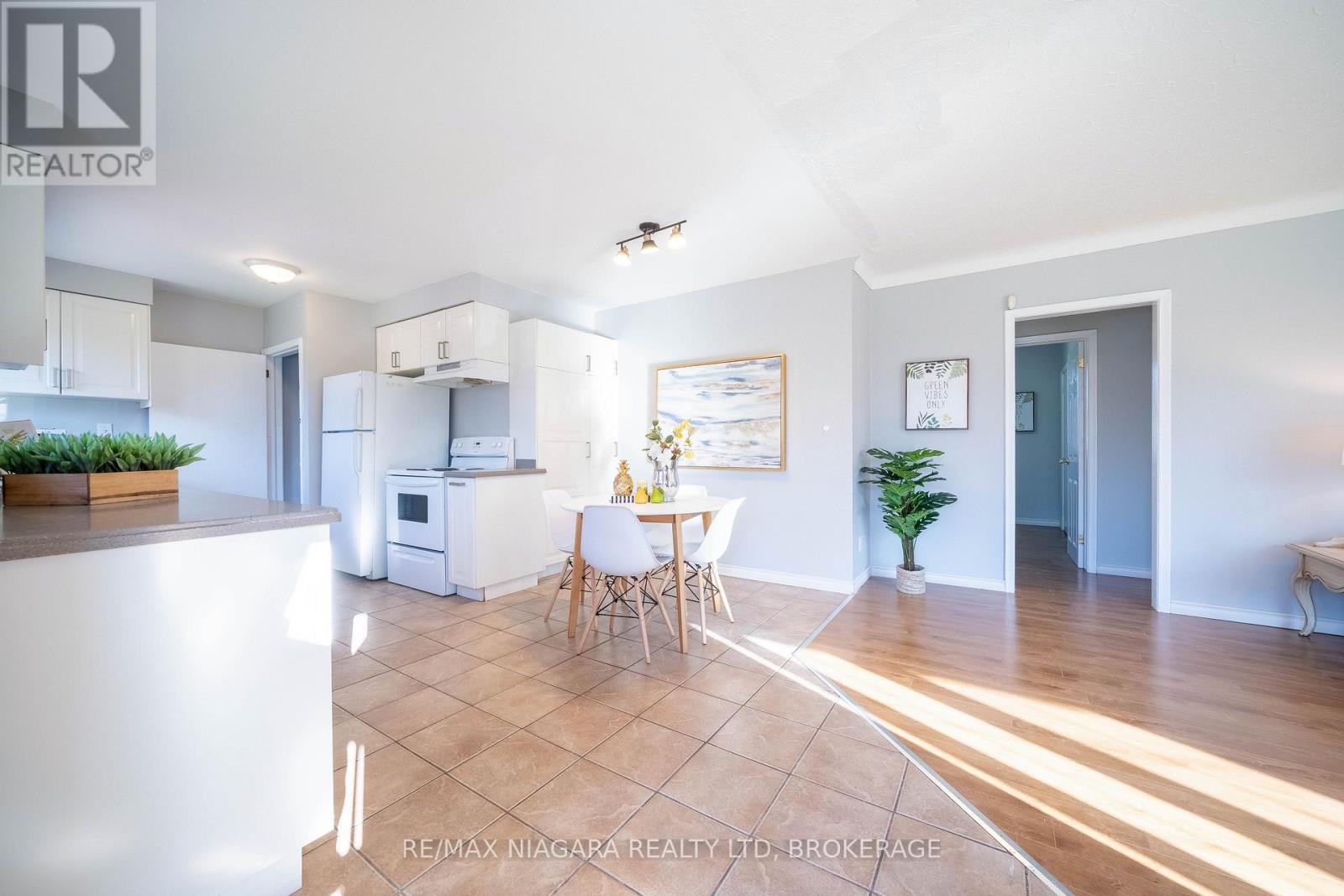 1 East Hampton Road, St. Catharines, Ontario  L2T 3C9 - Photo 10 - X12593550