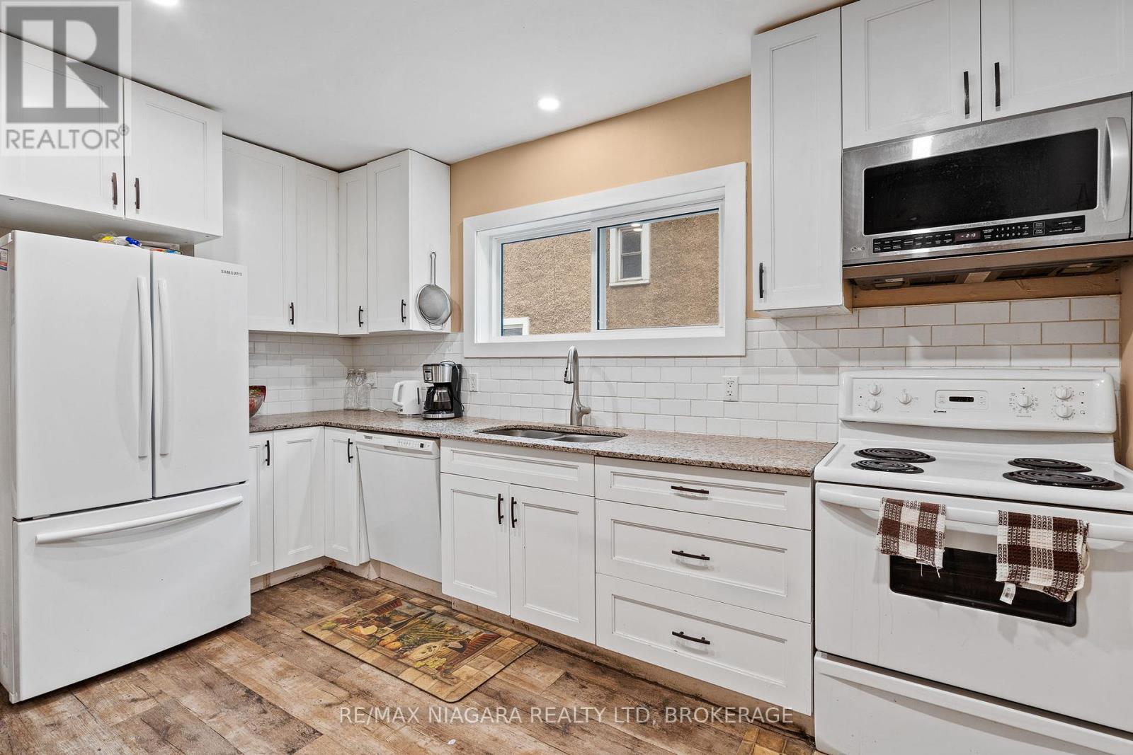 42 Grove Street, Welland, Ontario  L3B 4B4 - Photo 10 - X12593552