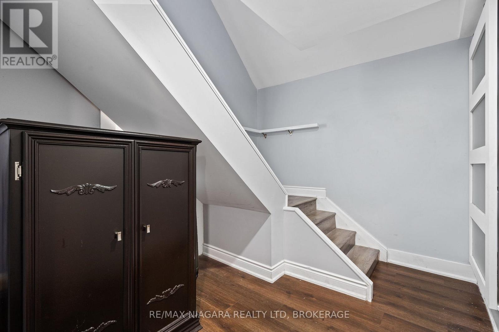 42 Grove Street, Welland, Ontario  L3B 4B4 - Photo 16 - X12593552