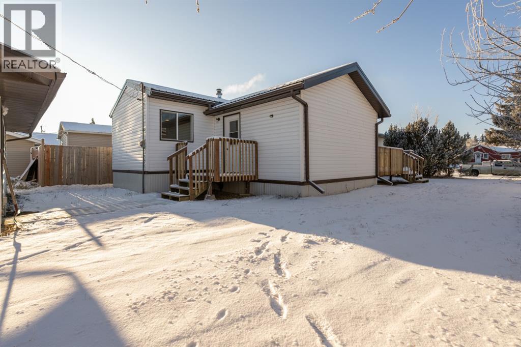 11 1st Avenue N, Hay Lakes, Alberta  T0B 1W0 - Photo 3 - A2273433