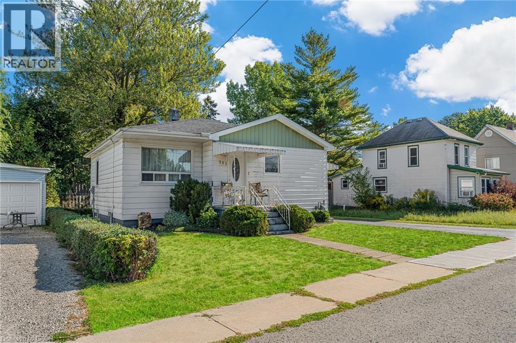 323 NORTH CAYUGA Street W, Dunnville, Ontario