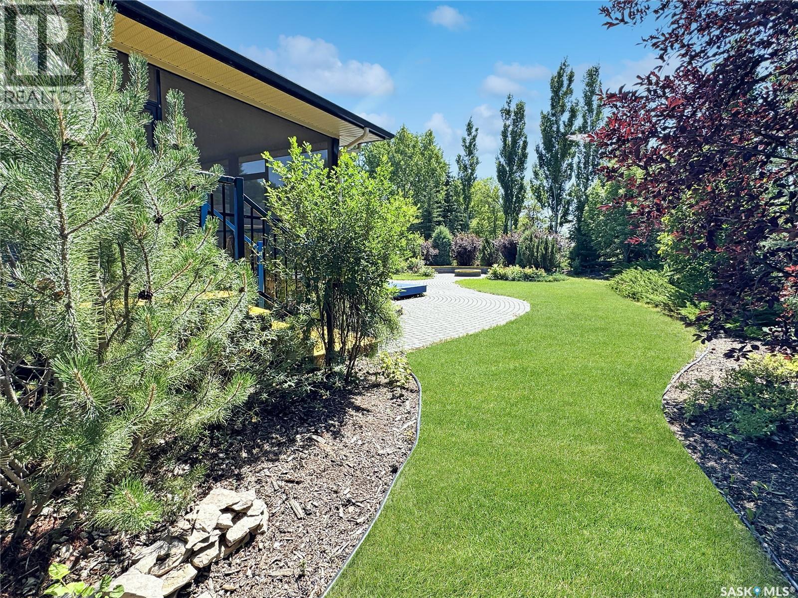 30 West Park Drive, Battleford, Saskatchewan  S0M 0E0 - Photo 47 - SK015646