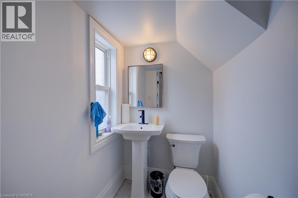 203 Brant Avenue Unit# 1, Brantford, Ontario  N3T 3J1 - Photo 11 - 40789925