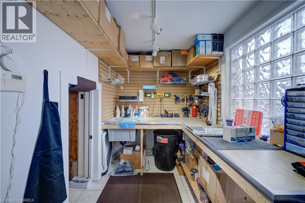 203 Brant Avenue Unit# 1, Brantford, Ontario  N3T 3J1 - Photo 14 - 40789925