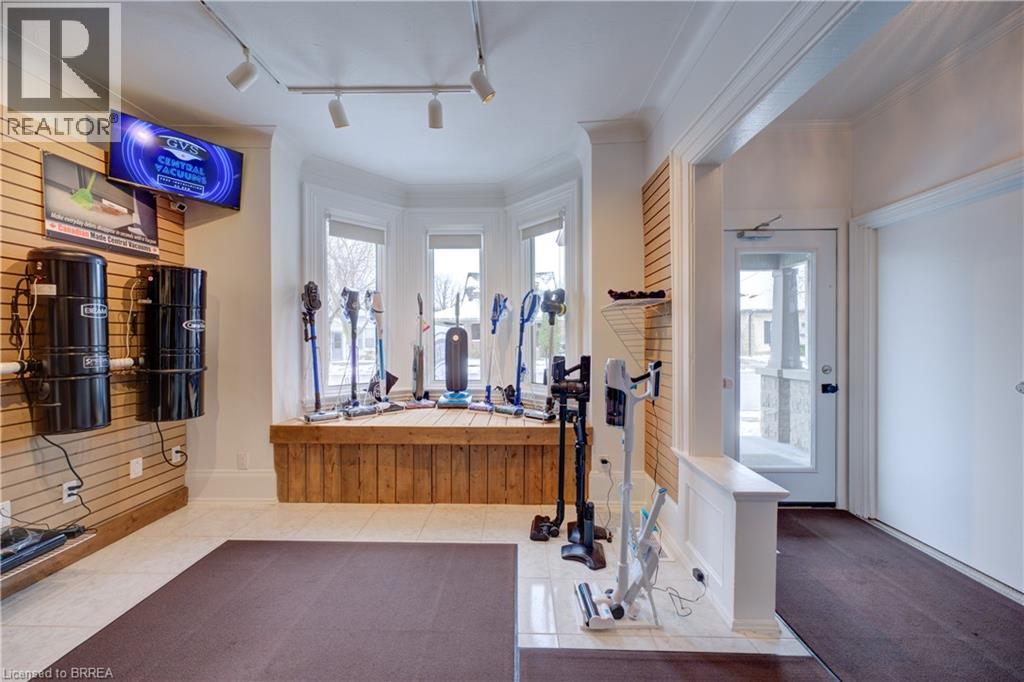 203 Brant Avenue Unit# 1, Brantford, Ontario  N3T 3J1 - Photo 3 - 40789925