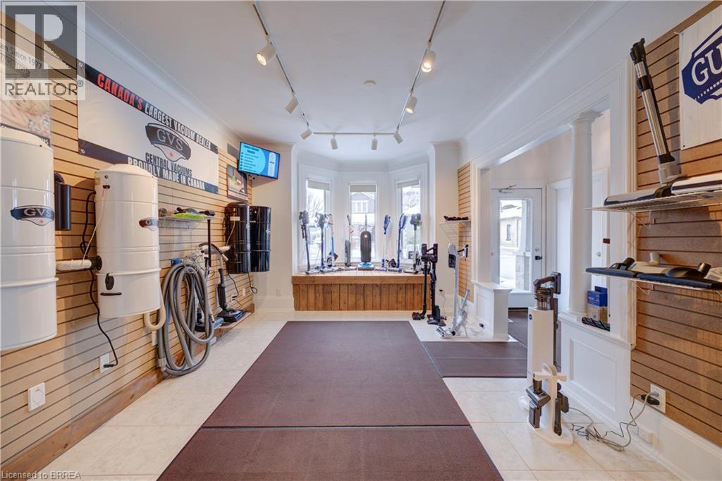 203 Brant Avenue Unit# 1, Brantford, Ontario  N3T 3J1 - Photo 4 - 40789925