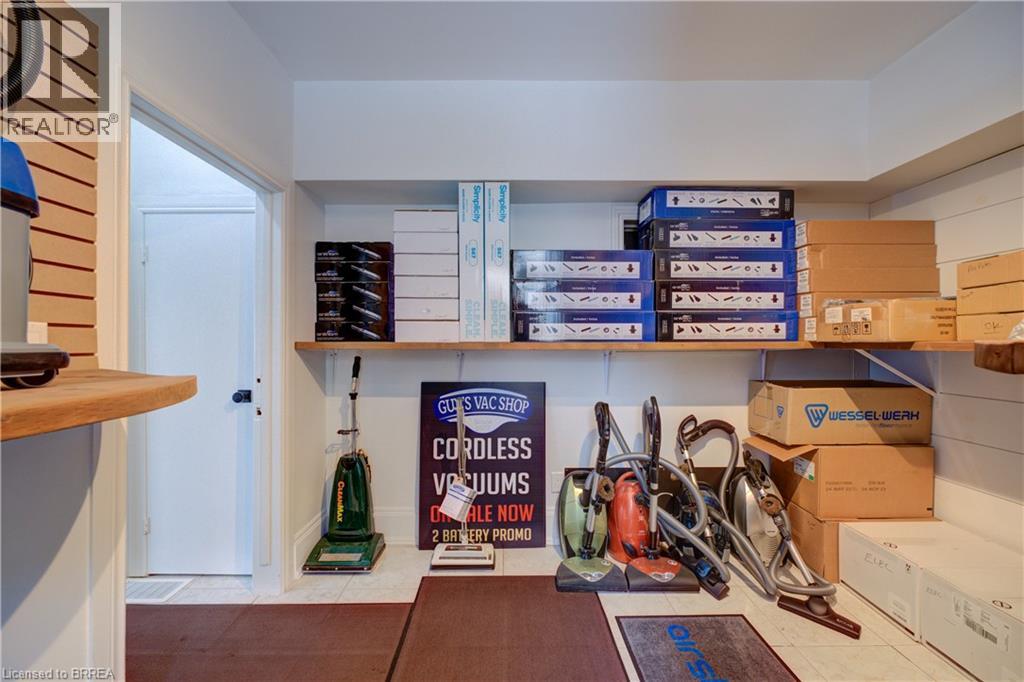 203 Brant Avenue Unit# 1, Brantford, Ontario  N3T 3J1 - Photo 12 - 40789922