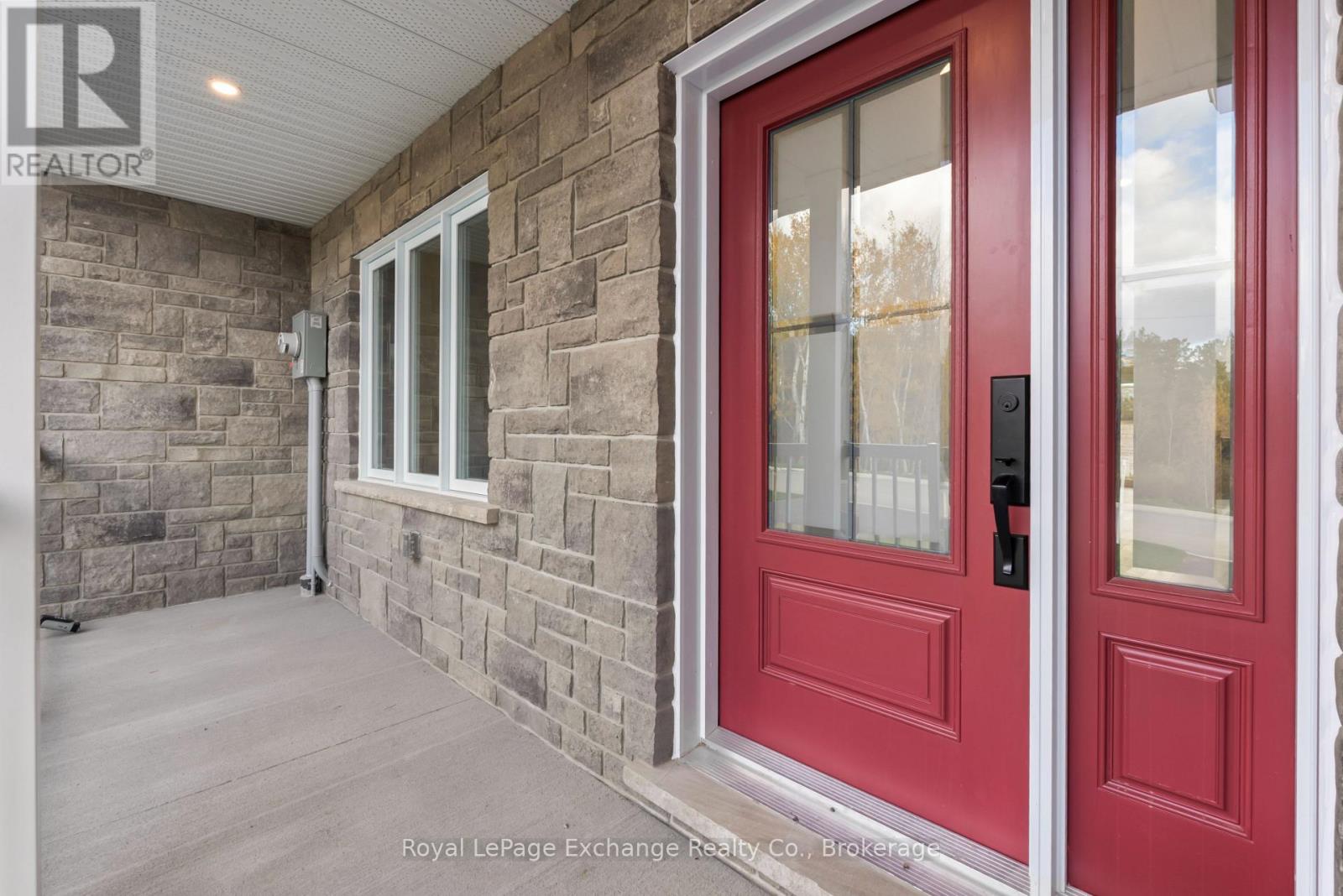 443 Park Street West W, West Grey, Ontario  N0G 1R0 - Photo 2 - X12479867