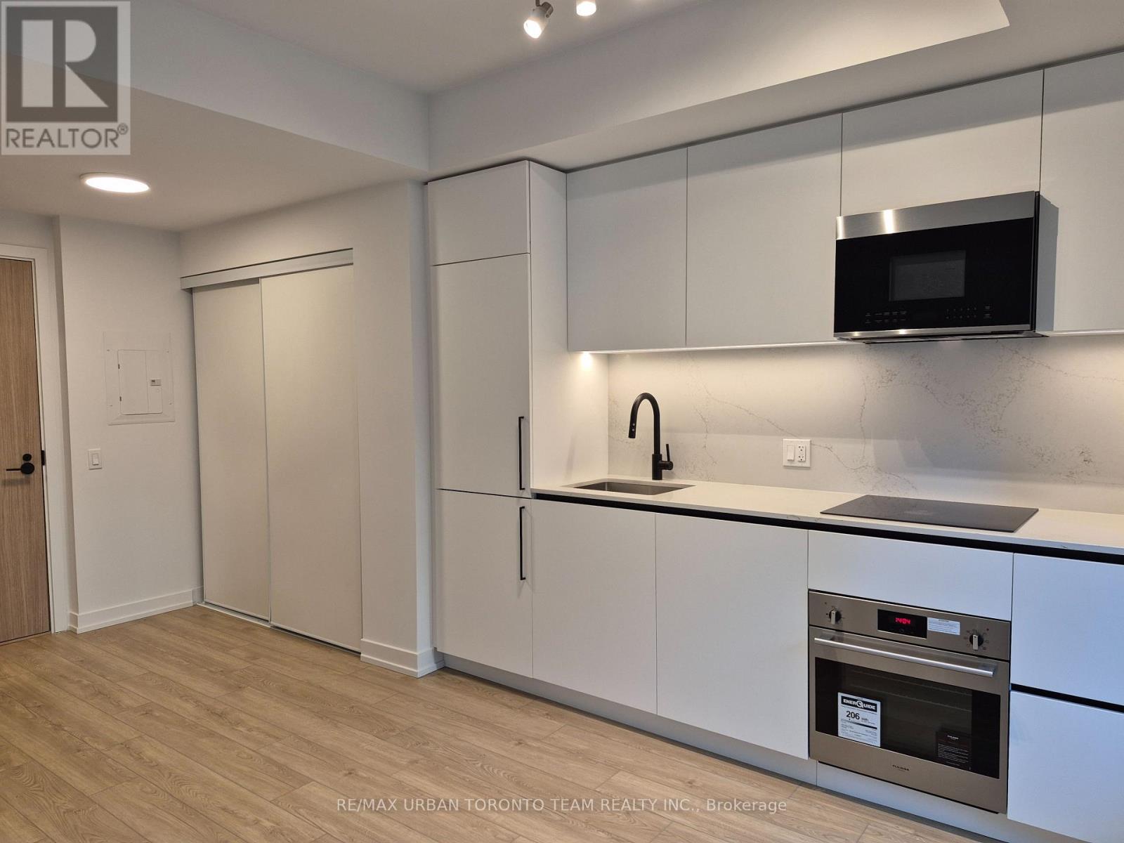 202 - 35 Parliament Street, Toronto, Ontario  M5A 2Y2 - Photo 8 - C12593574