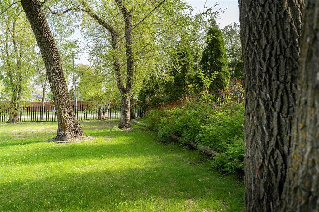 100 Mountbatten Avenue, Winnipeg, Manitoba  R3P 0L1 - Photo 2 - 202529345