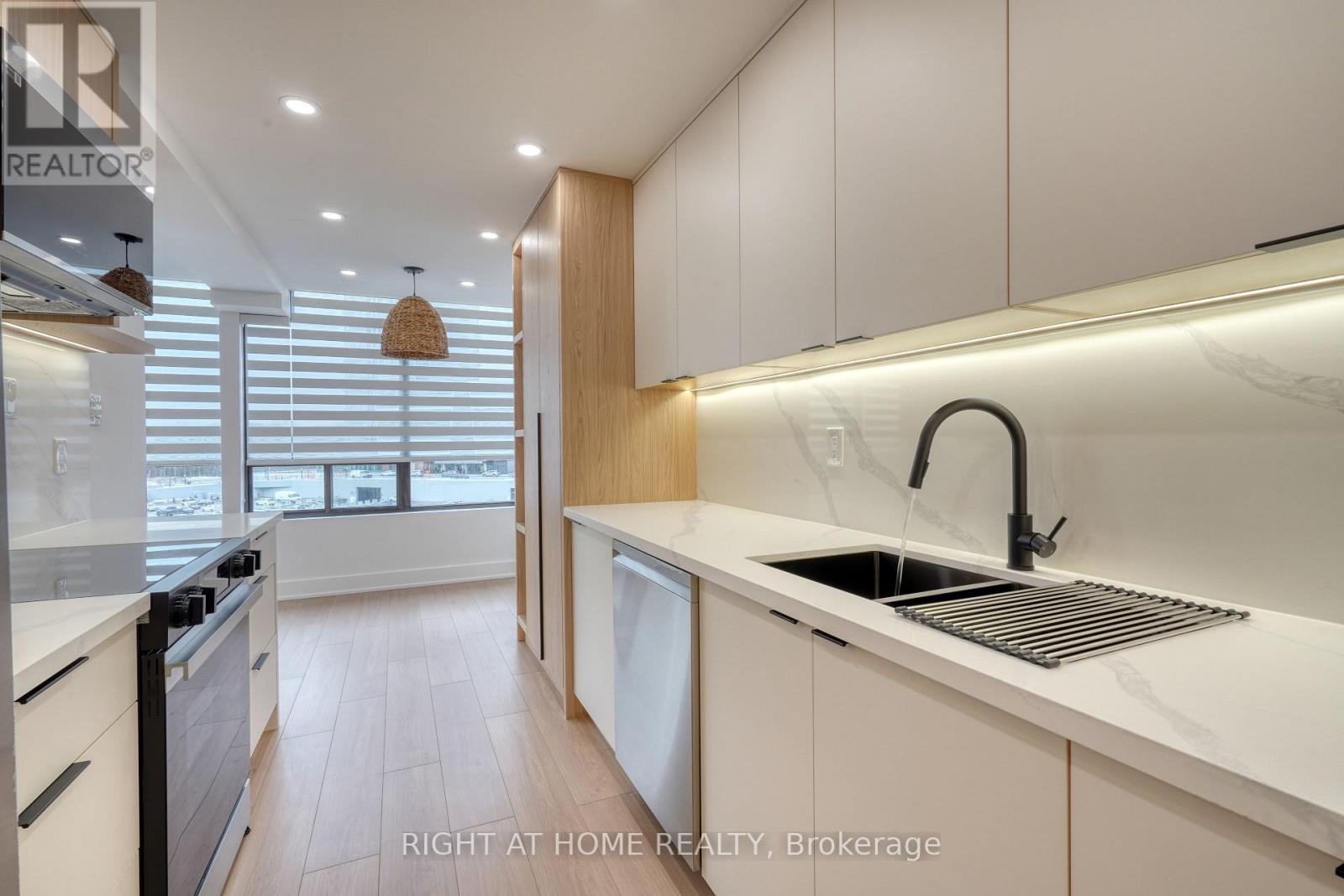 512 - 7460 Bathurst Street, Vaughan, Ontario  L4J 7K9 - Photo 15 - N12593610