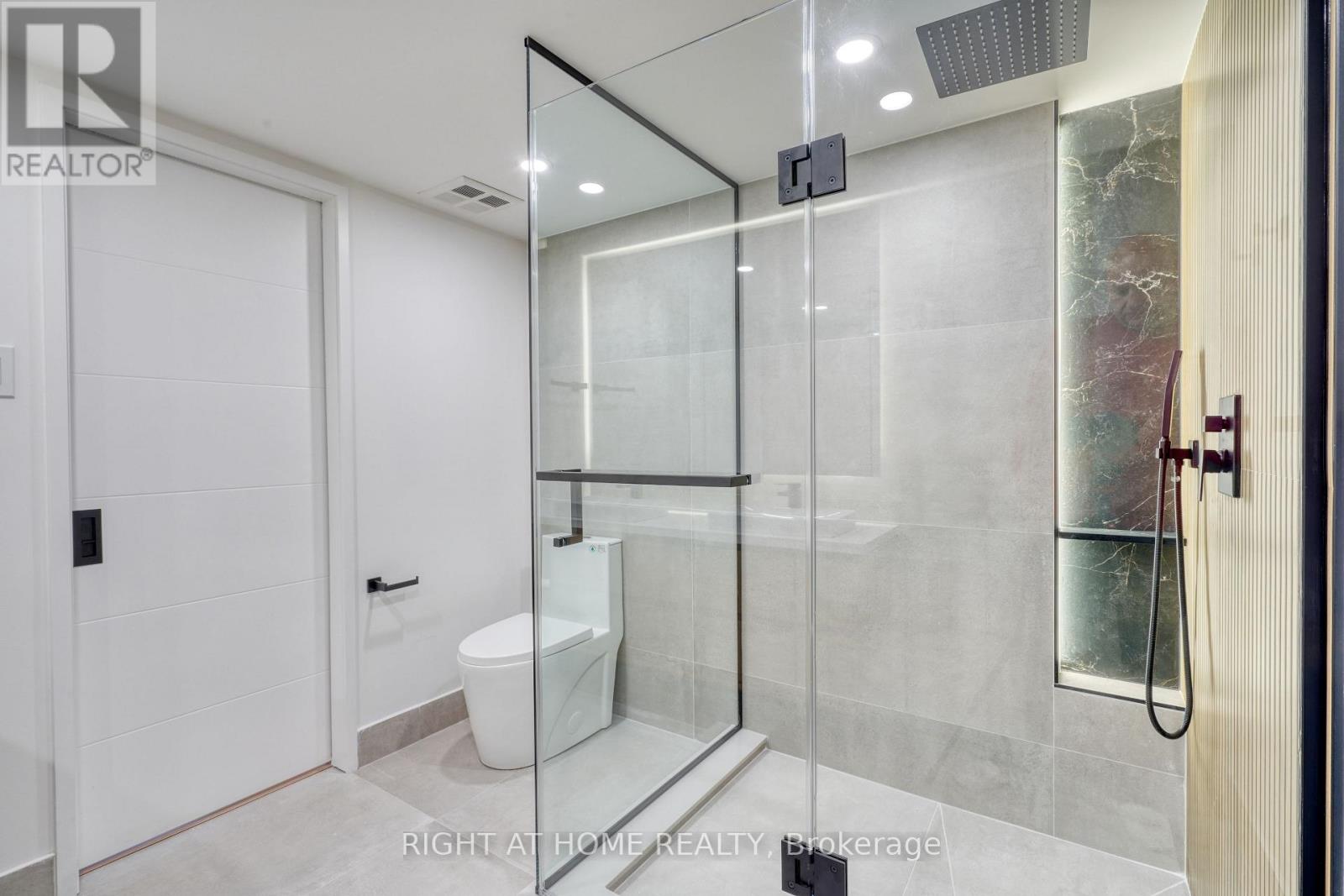 512 - 7460 Bathurst Street, Vaughan, Ontario  L4J 7K9 - Photo 30 - N12593610