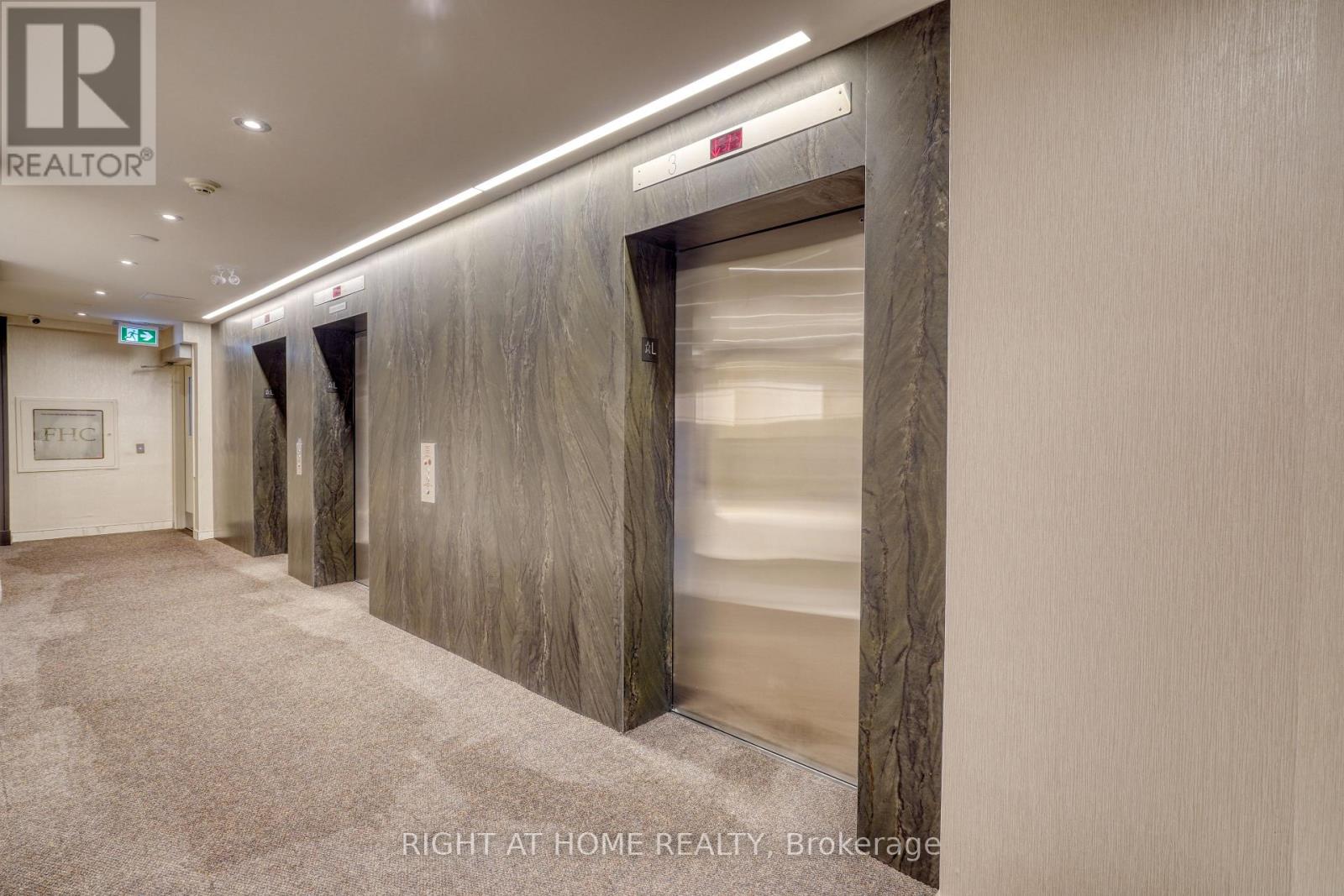 512 - 7460 Bathurst Street, Vaughan, Ontario  L4J 7K9 - Photo 37 - N12593610