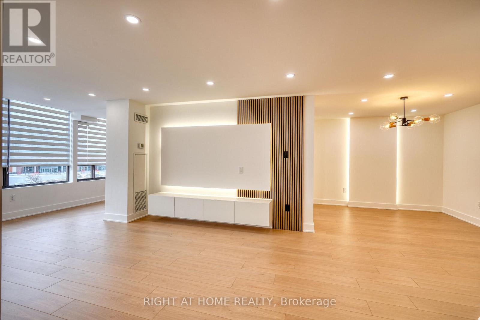 512 - 7460 Bathurst Street, Vaughan, Ontario  L4J 7K9 - Photo 8 - N12593610