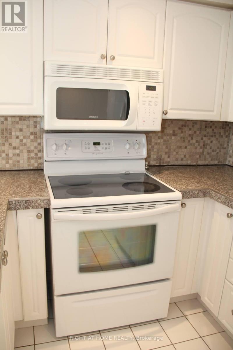 214 - 175 Cedar Avenue, Richmond Hill, Ontario  L4C 9V3 - Photo 8 - N12593628