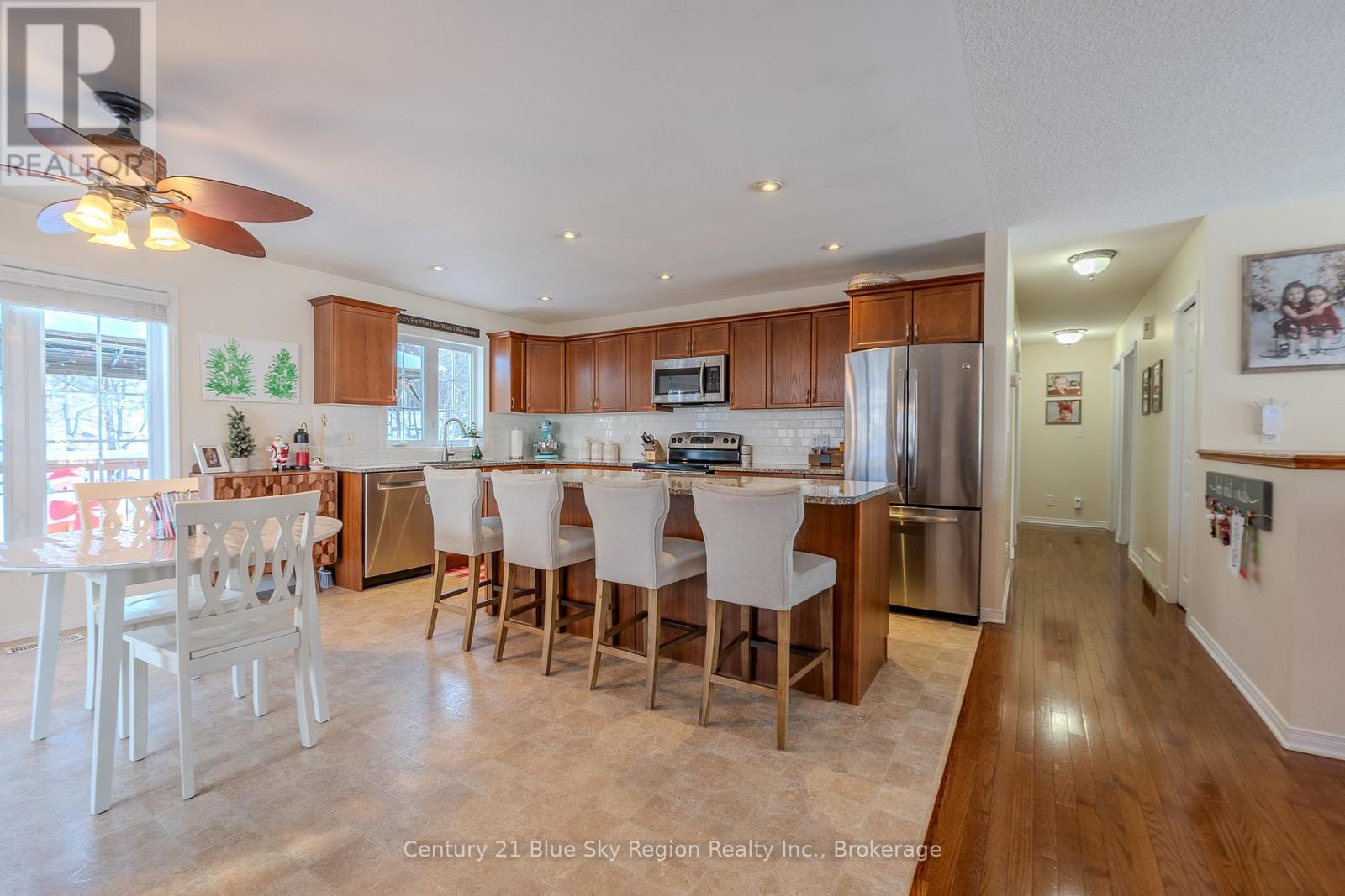 36 Kenwood Hills Drive, North Bay (Airport), Ontario  P1C 1M1 - Photo 10 - X12593676