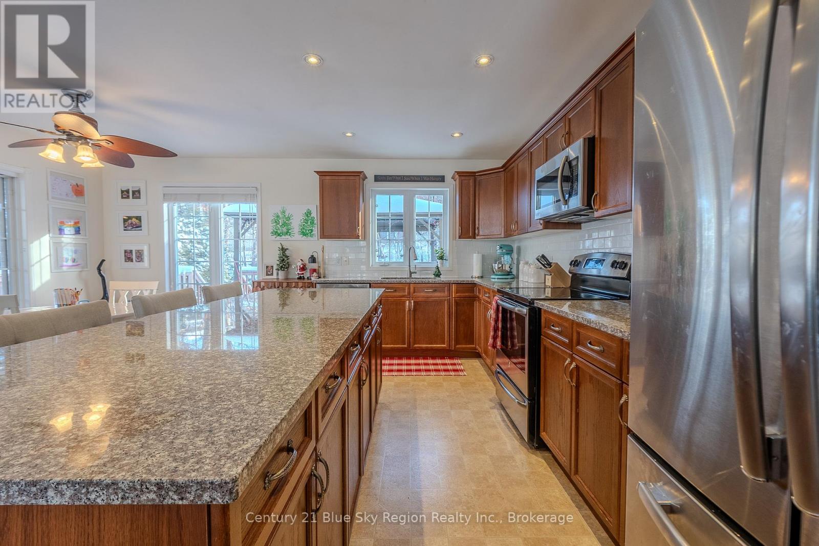 36 Kenwood Hills Drive, North Bay (Airport), Ontario  P1C 1M1 - Photo 12 - X12593676