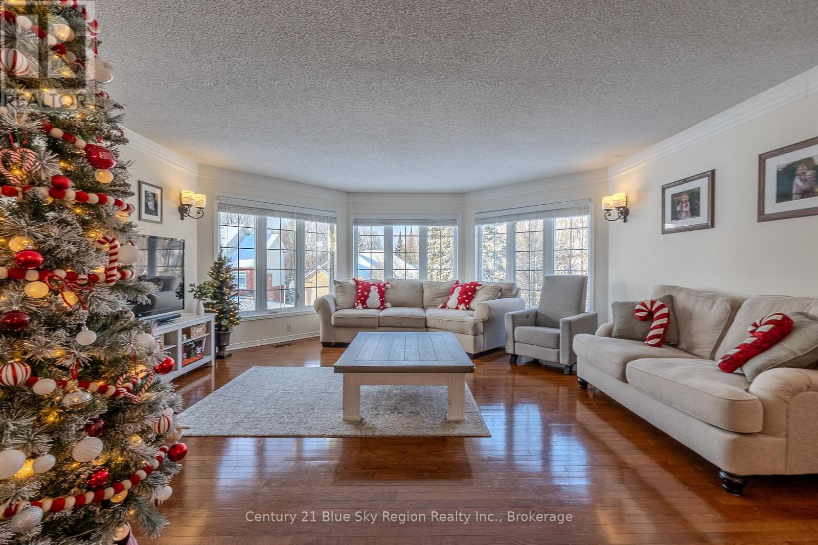 36 Kenwood Hills Drive, North Bay (Airport), Ontario  P1C 1M1 - Photo 3 - X12593676