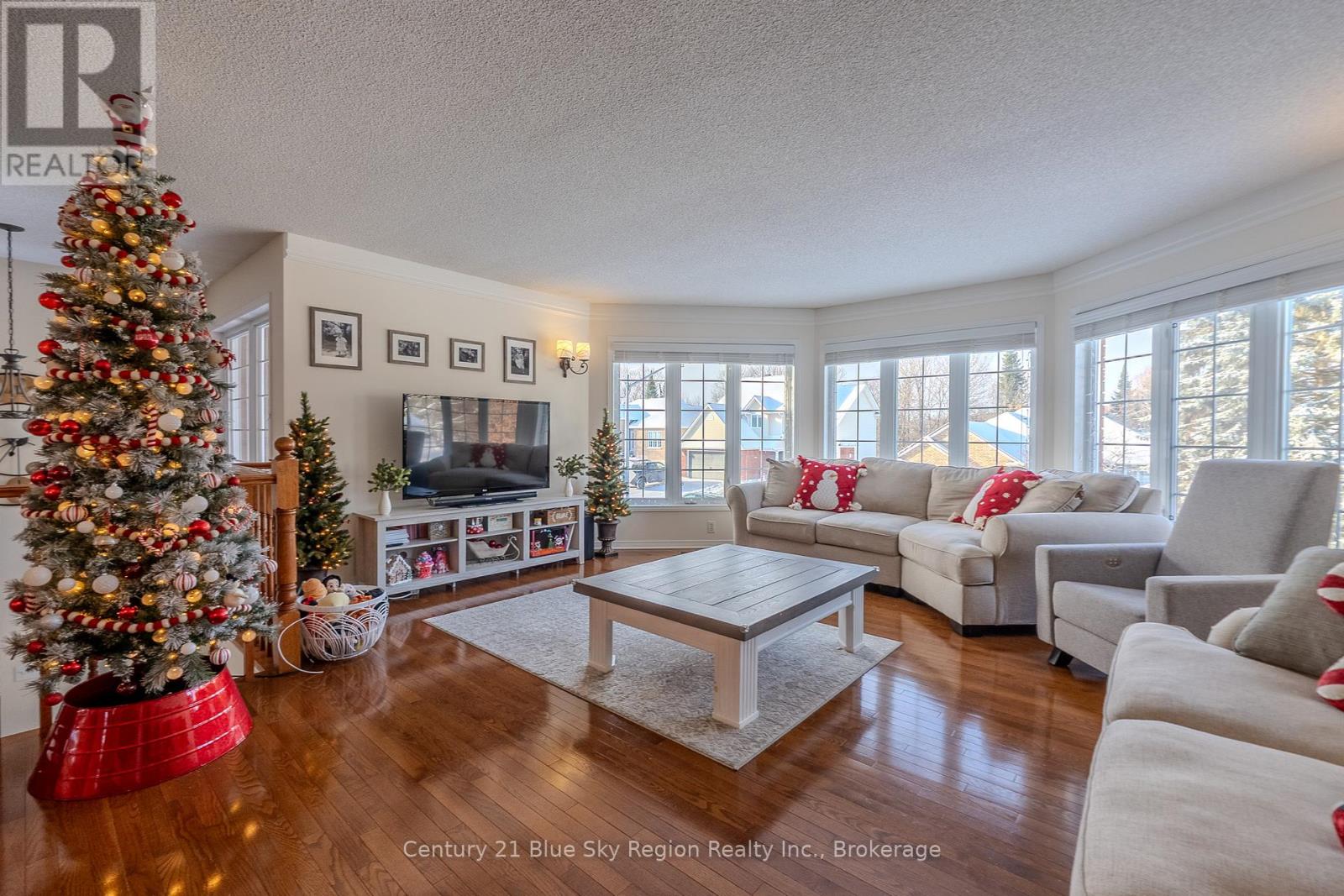 36 Kenwood Hills Drive, North Bay (Airport), Ontario  P1C 1M1 - Photo 4 - X12593676