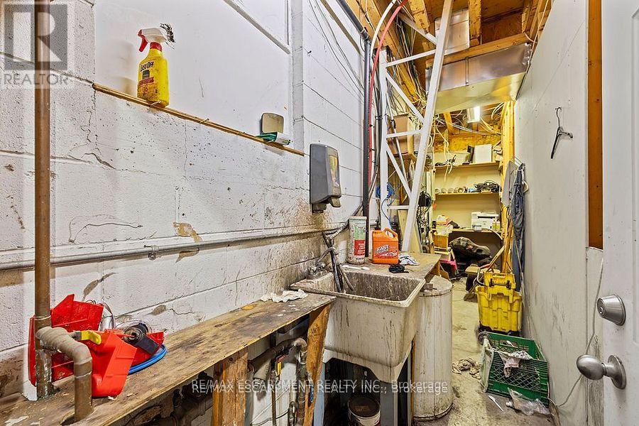 53 Steeles Avenue E, Milton, Ontario  L9T 1X9 - Photo 12 - W12593542