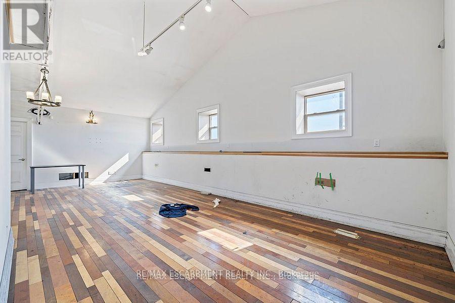 53 Steeles Avenue E, Milton, Ontario  L9T 1X9 - Photo 18 - W12593542